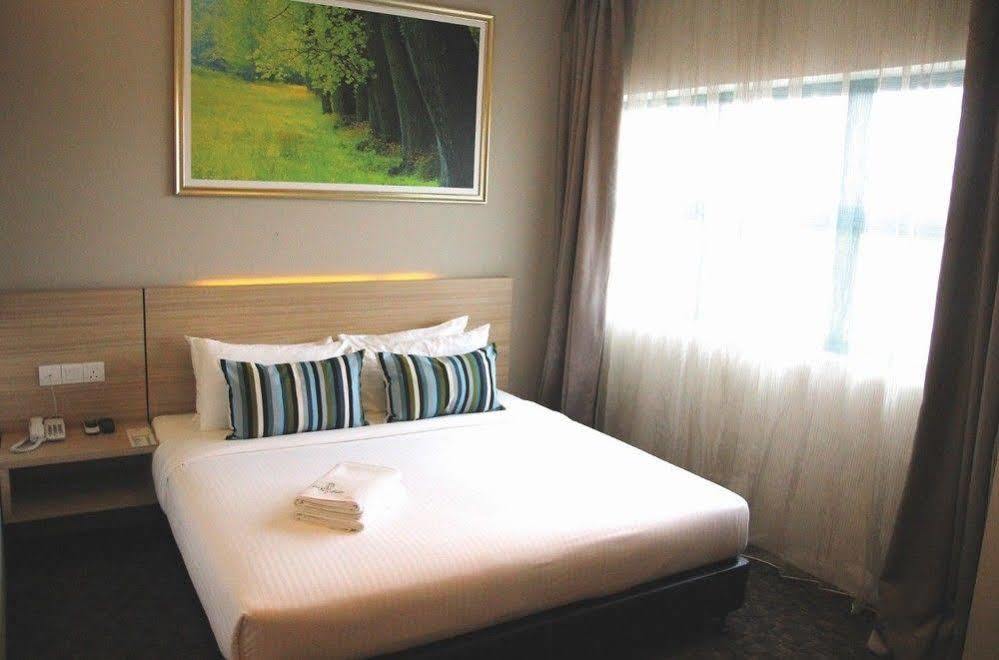 The Inn Bintulu Exterior foto